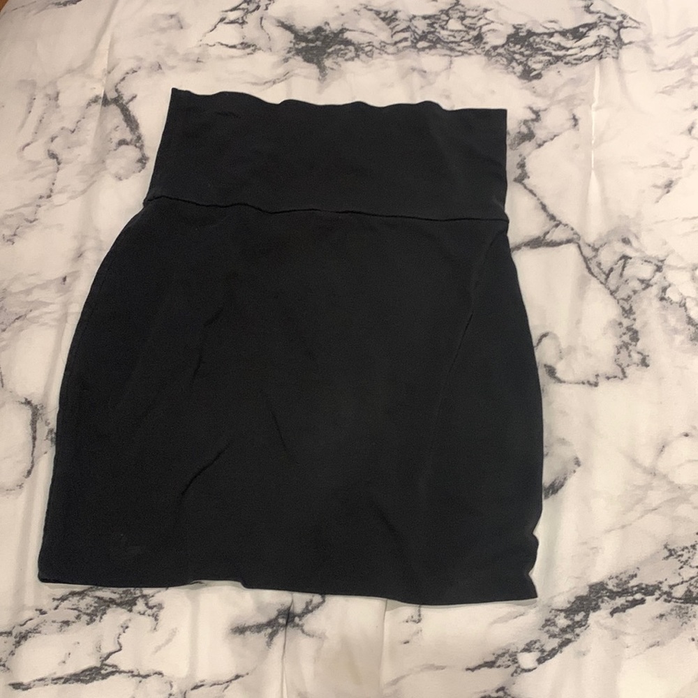 Delia’s black pencil skirt